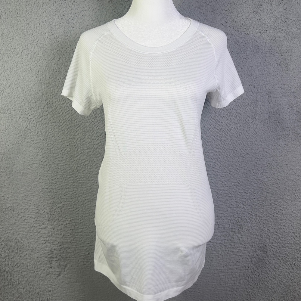Lululemon Swiftly Tech Tee Shirt Womens 8 White SS Athletic Running Yoga Gym